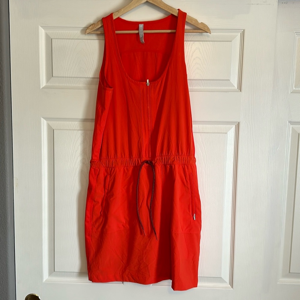 Athlete Expedition dress with built in shorts